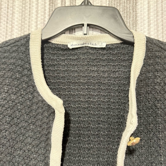 Abercrombie & Fitch Black and Cream Textured Blazer - Picture 3 of 4